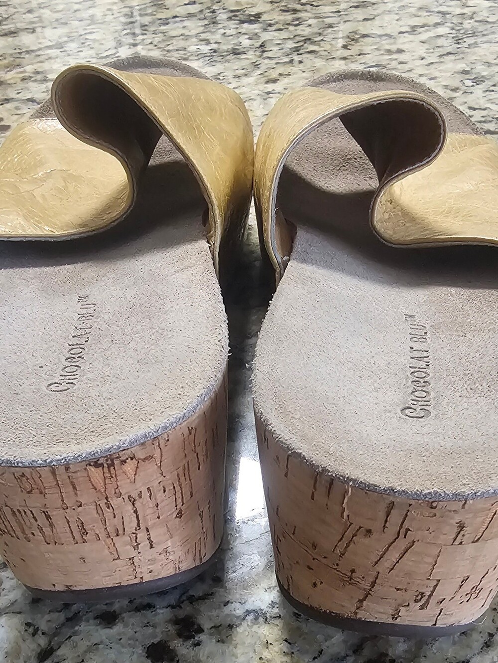 Chocolat Blu Women's Mustard Leather Slide Mules Size 10 - Picture 4 of 11